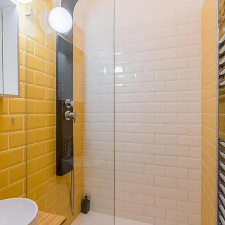 Appartement Faces - Funky Design In Vibrant Centre *