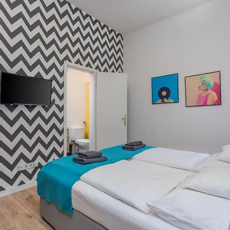 Faces - Funky Design In Vibrant Centre * Budapest