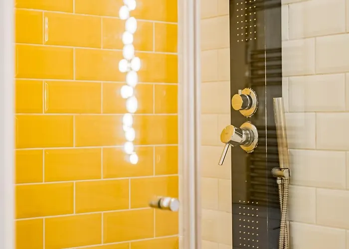 Apartament Faces - Funky Design In Vibrant Centre *