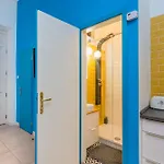 Faces - Funky Design In Vibrant Centre Apartman