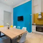 Faces - Funky Design In Vibrant Centre
